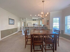 Interior - Magnolia Pointe Luster Leaf 4847-101 (Myrtle Beach)