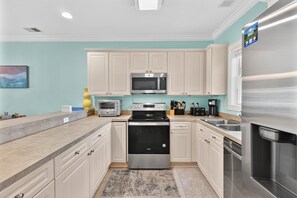 Interior - Magnolia Pointe Luster Leaf 4890-303 (Myrtle Beach)