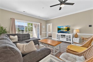 Interior - Magnolia Bovardia 4803-201 (Myrtle Beach)