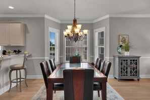 Interior - Magnolia Pointe Luster Leaf 4890-301 (Myrtle Beach)