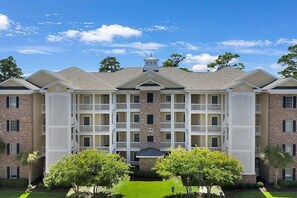 Interior - Magnolia Pointe Luster Leaf 4890-301 (Myrtle Beach)