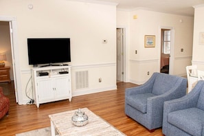 Interior - Magnolia Place 4703-202 (Myrtle Beach)