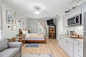 Interior - World Tour 104-101b (Myrtle Beach)