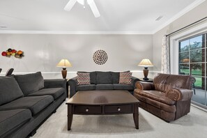 Interior - Magnolia Pointe Luster Leaf 4847-102 (Myrtle Beach)