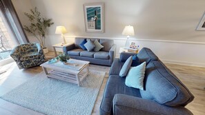 Interior - Magnolia Pointe Luster Leaf 4861-104 (Myrtle Beach)