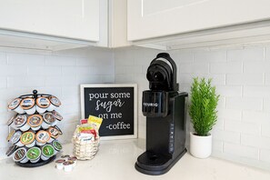 Interior - Relaxing Modern Stay - Workerfriendly w/ Pool+gym (Sherman)