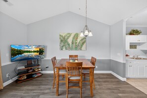 Interior - Magnolia North 4881-303 (Myrtle Beach)