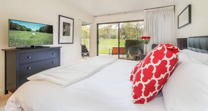 Luxe Golf View Condo Prime Napa Location