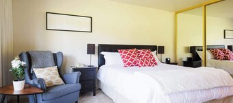 Luxe Golf View Condo Prime Napa Location