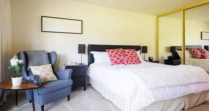 Luxe Golf View Condo Prime Napa Location