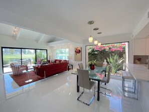 Interior - The Crown Jewel (Rancho Mirage)