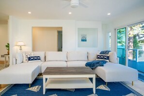 House (4 Bedrooms) | Interior - The Blue Sapphire on Mineola Bay - 3br/3ba Luxury Lakefront Home on Mineola Bay Stunning Views on Chain O Lakes (Fox Lake)