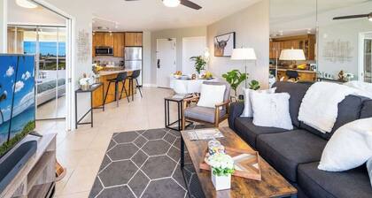 Oceanview Retreat Walk to Beach & Restaurants