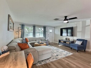 Interior - Blue Ranch Retreat (Sarasota)