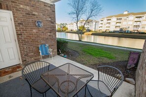 Interior - Magnolia Pointe Luster Leaf 4879-103 (Myrtle Beach)