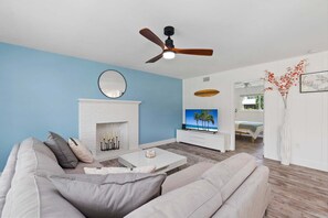 Interior - Little Palm Cottage (Vero Beach)