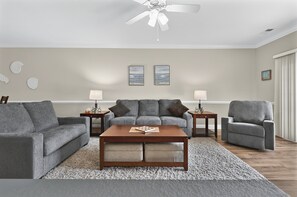 Interior - Magnolia Pointe Luster Leaf 4882-202 (Myrtle Beach)