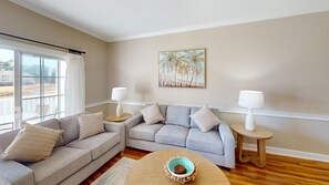 Interior - Magnolia North 4839-204 (Myrtle Beach)