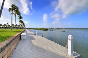 Interior - Waterfront Luxury Villa With Sunset Views and Boat Slip (Marathon)