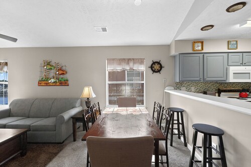 Waterway Village 16I