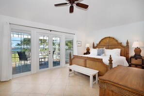 Interior - Waterfront Luxury Villa With Sunset Views and Boat Slip (Marathon)