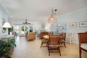 Interior - Waterfront Luxury Villa With Sunset Views and Boat Slip (Marathon)