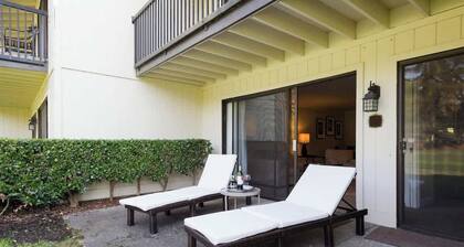 Luxury Napa Getaway Golf Views King Bed