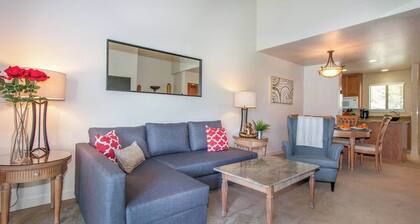 Luxury Napa Condo Golf Views & Prime Location