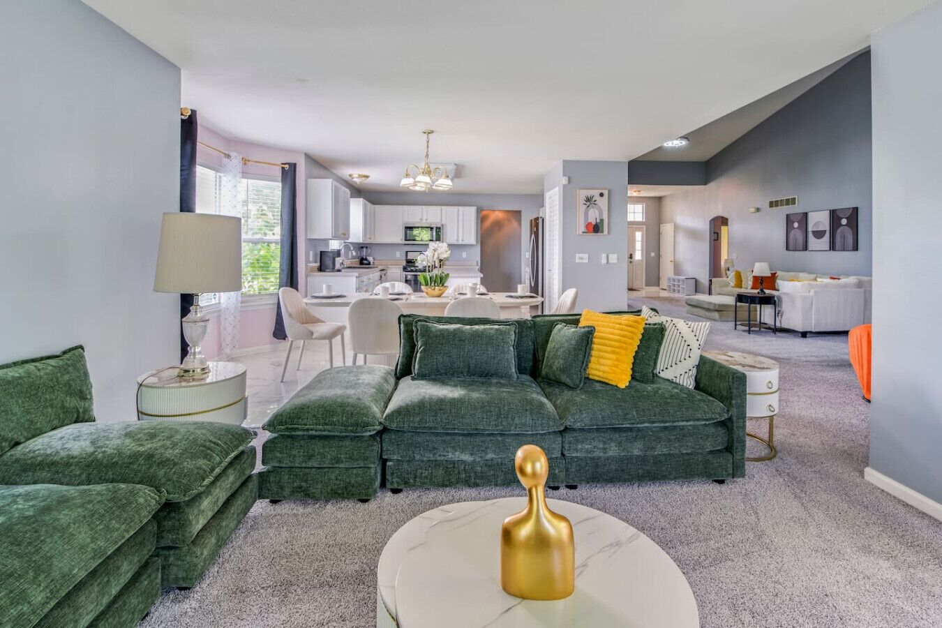 المنشأة من الداخل