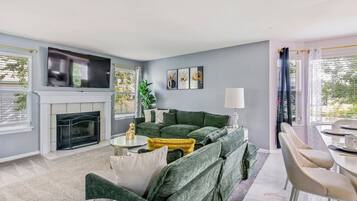 House (3 Bedrooms) | Interior