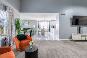 House (3 Bedrooms) | Interior
