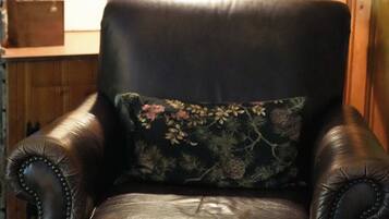 Chalet (1 Bedroom) | Interior