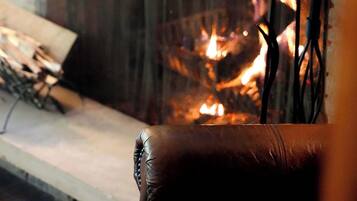 Chalet (1 Bedroom) | Interior