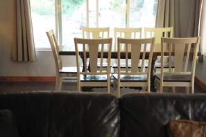 Chalet (1 Bedroom) | Interior - Cozy Cabin Retreat in Midway (Midway)