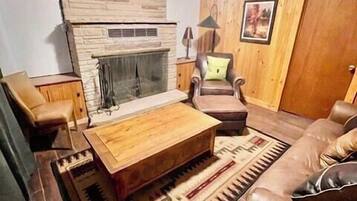 Chalet (1 Bedroom) | Interior