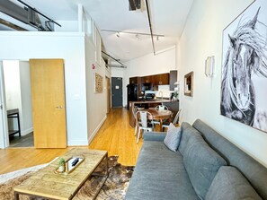 Interior - Brooks (Nashville)