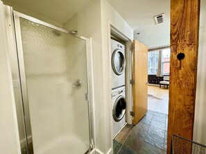 Interior - Brooks (Nashville)