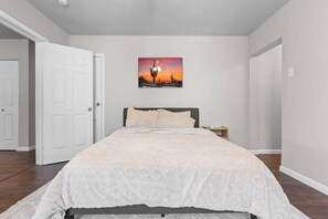 House (1 Bedroom) | Interior - Charming 1-bedroom Retreat in Fort Worth (Fort Worth)