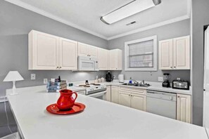 Interior - Captains Quarters Bright 2BR Pet-friendly Beach Condo w/ Coastal Decor & Relaxed Vibes (Myrtle Beach)