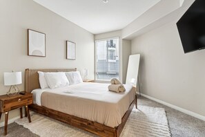 Apartment (1 Bedroom) | Interior - Chic Marina Oasis 5 Star Amenities Central (Marina del Rey)
