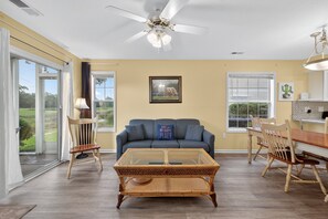 Interior - River Oaks 5C (Myrtle Beach)