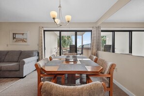 Interior - Ocean Bridge 1A2 (Myrtle Beach)