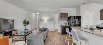 Marbella Lane - Polished 3BR Home in Austin TX