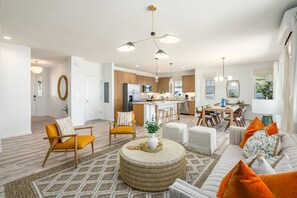 Interior - ML Aloha Hoonani 3BR Home MT & Ocean Views! (Waianae)
