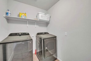 House (3 Bedrooms) | Interior - Marbella Lane - 3BR Pristine Home in Austin TX (Austin)
