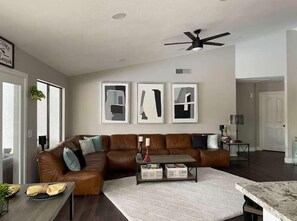 Televisión, oficina