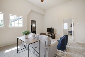 Interior - Kingsford House (Frisco)