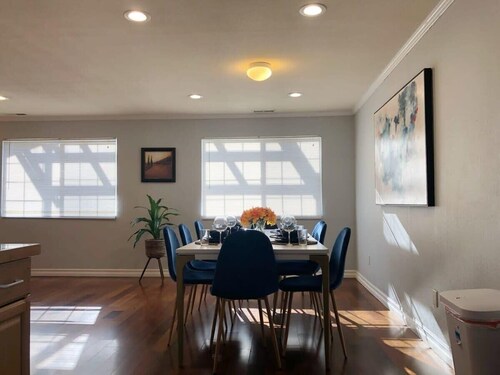 Marbella Lane - Elegant Home in SJ