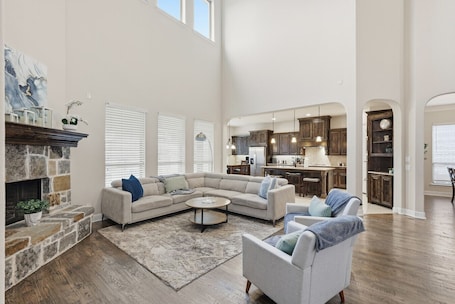 Interior. 5B Luxe Frisco Retreat With Private Cinema & Yard