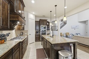 House (5 Bedrooms) | Interior - 5B Luxe Frisco Retreat With Private Cinema & Yard (Frisco)